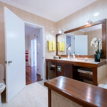 Millhouse Furnas (Azores)