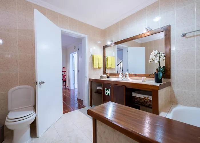 Millhouse Furnas (Azores)